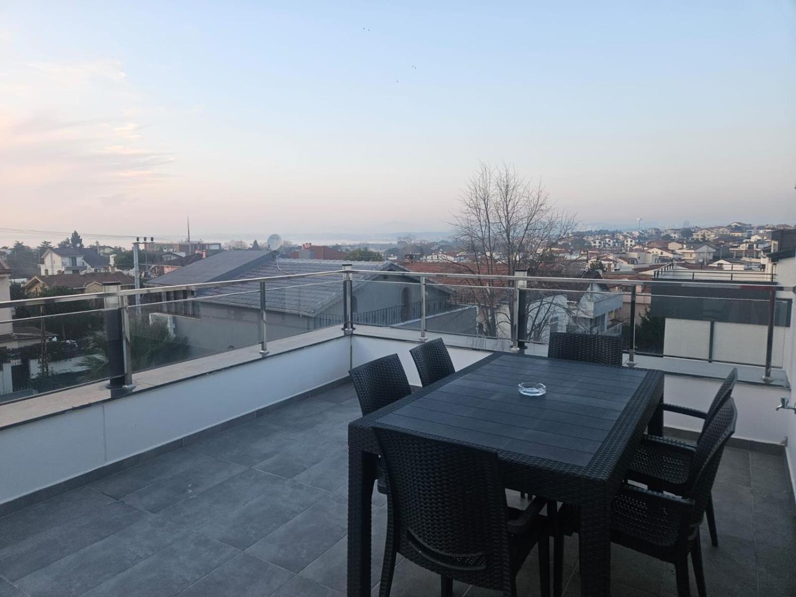Modern Apartment In Very Quiet Location In Darica, Istanbul Exterior photo